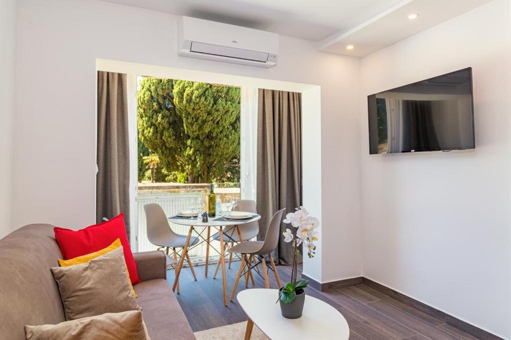 N&G New Apartment Stoja Beach Pula Exterior foto